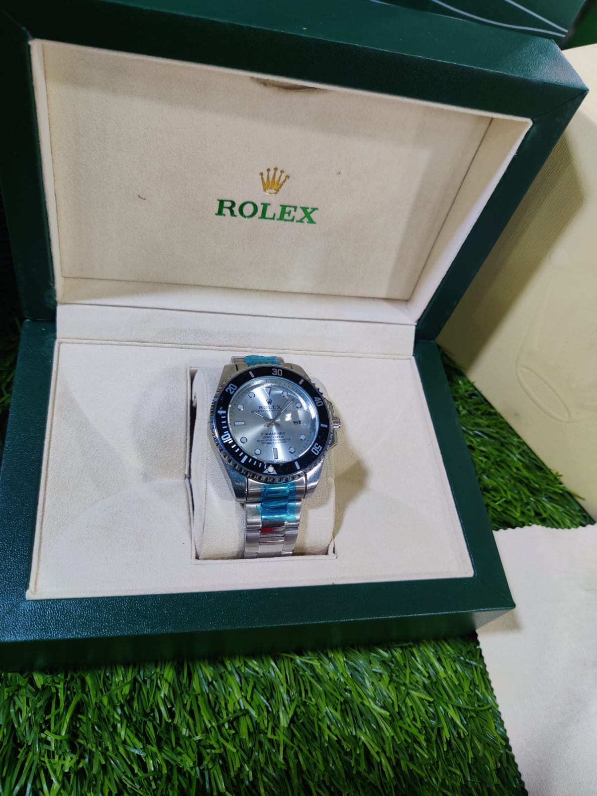 Rolex Men’s Watch – Swiss Automatic Movement, Luxury Precision Timepiece, Iconic Design